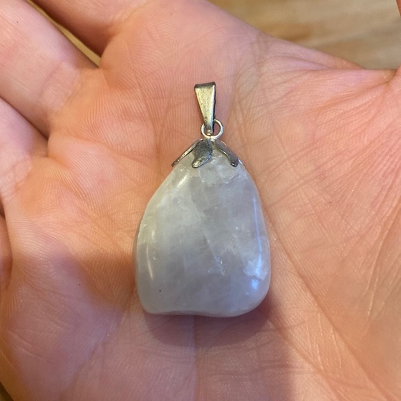 Stone Pendant “White” - Picture 1 of 4